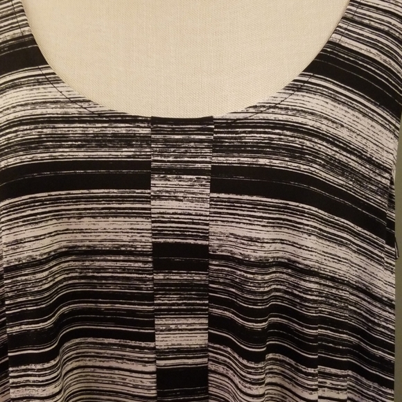 Lane Bryant sleeveless tunic - Picture 2 of 3